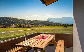 Apartment Motzenhof - Stadtnaehe Salzburg - Modernes Bauernhoferlebnis Inklusive
